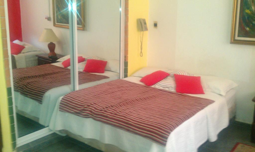 Hotel Navarro Santo Domingo Pokoj fotografie