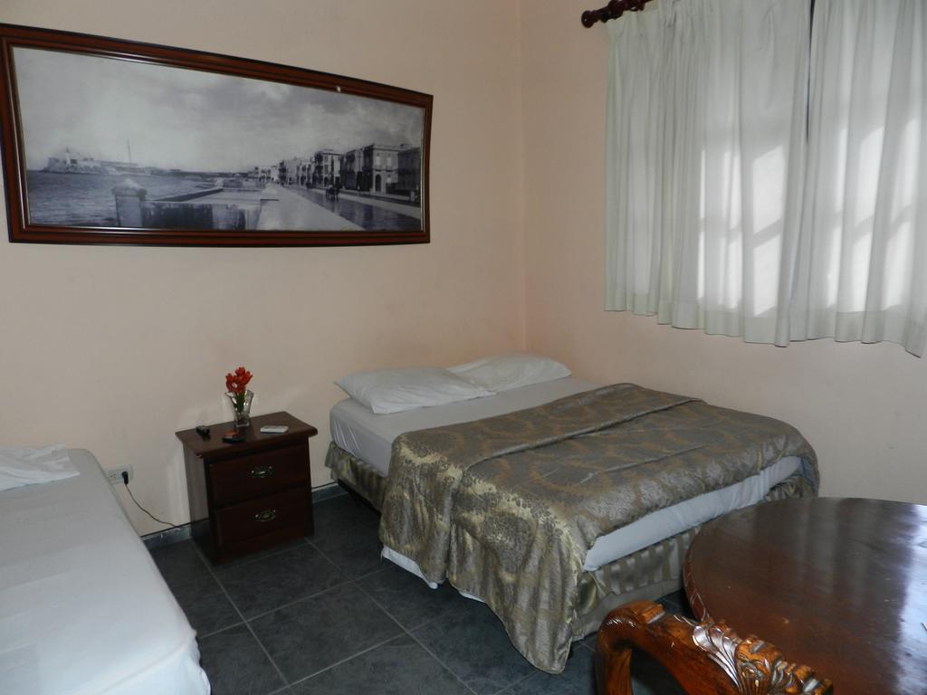 Hotel Navarro Santo Domingo Pokoj fotografie
